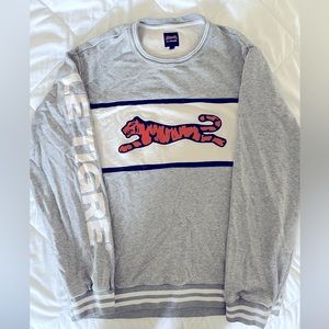 XL Le Tigre crew neck. 9/10 condition no stains or holes!